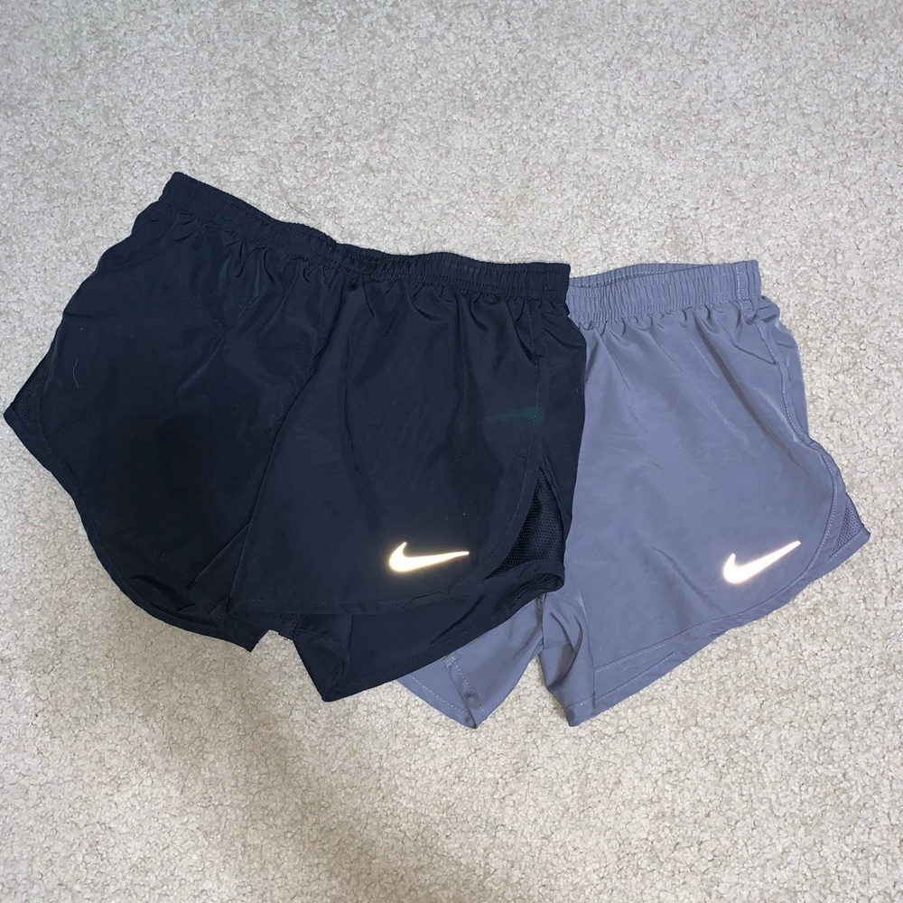 Women’s Nike temp dry core 3” running shorts